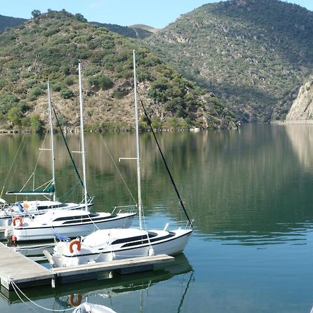 Douro Yacht Charter & Bungalows São João da Pesqueira Esterno foto