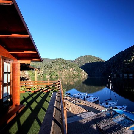 Douro Yacht Charter & Bungalows São João da Pesqueira Esterno foto
