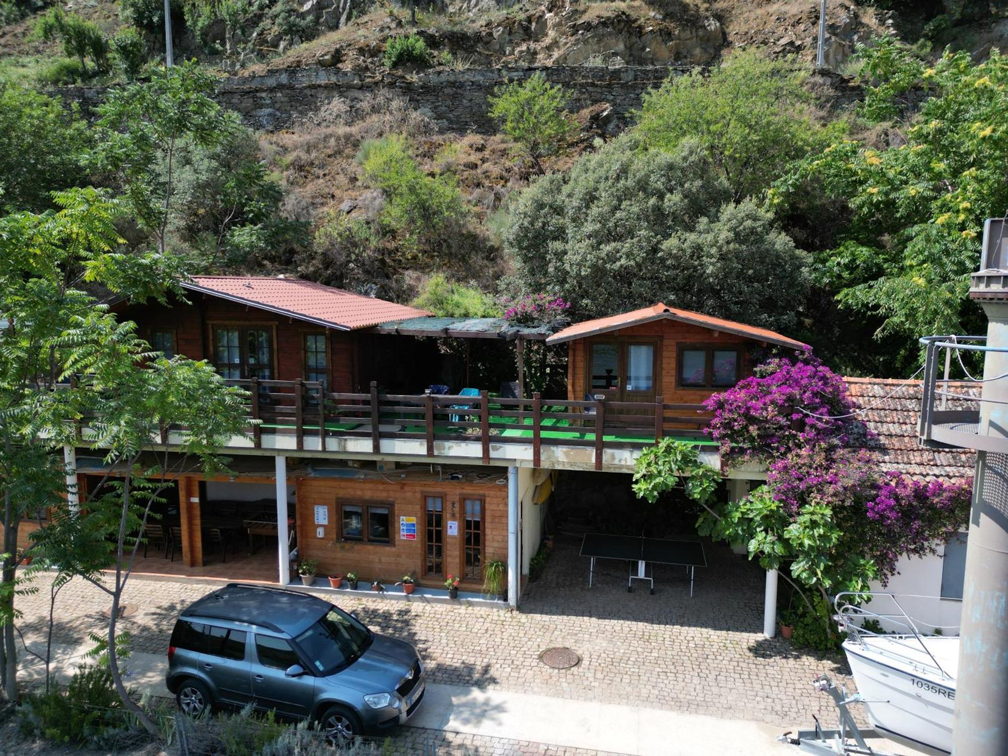 Douro Yacht Charter & Bungalows São João da Pesqueira Esterno foto