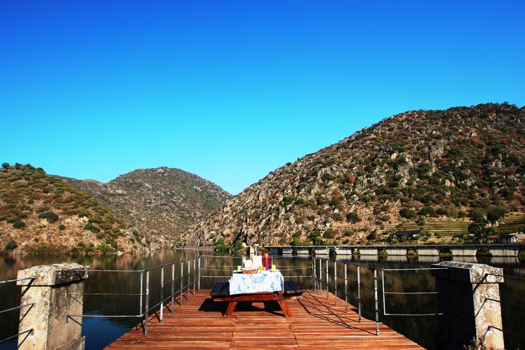 Douro Yacht Charter & Bungalows São João da Pesqueira Esterno foto
