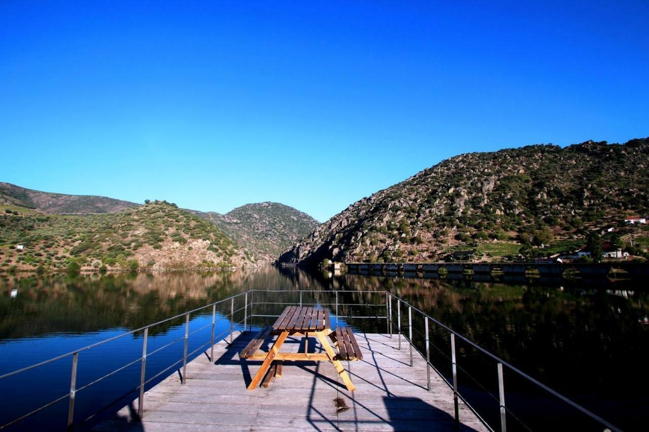 Douro Yacht Charter & Bungalows São João da Pesqueira Esterno foto