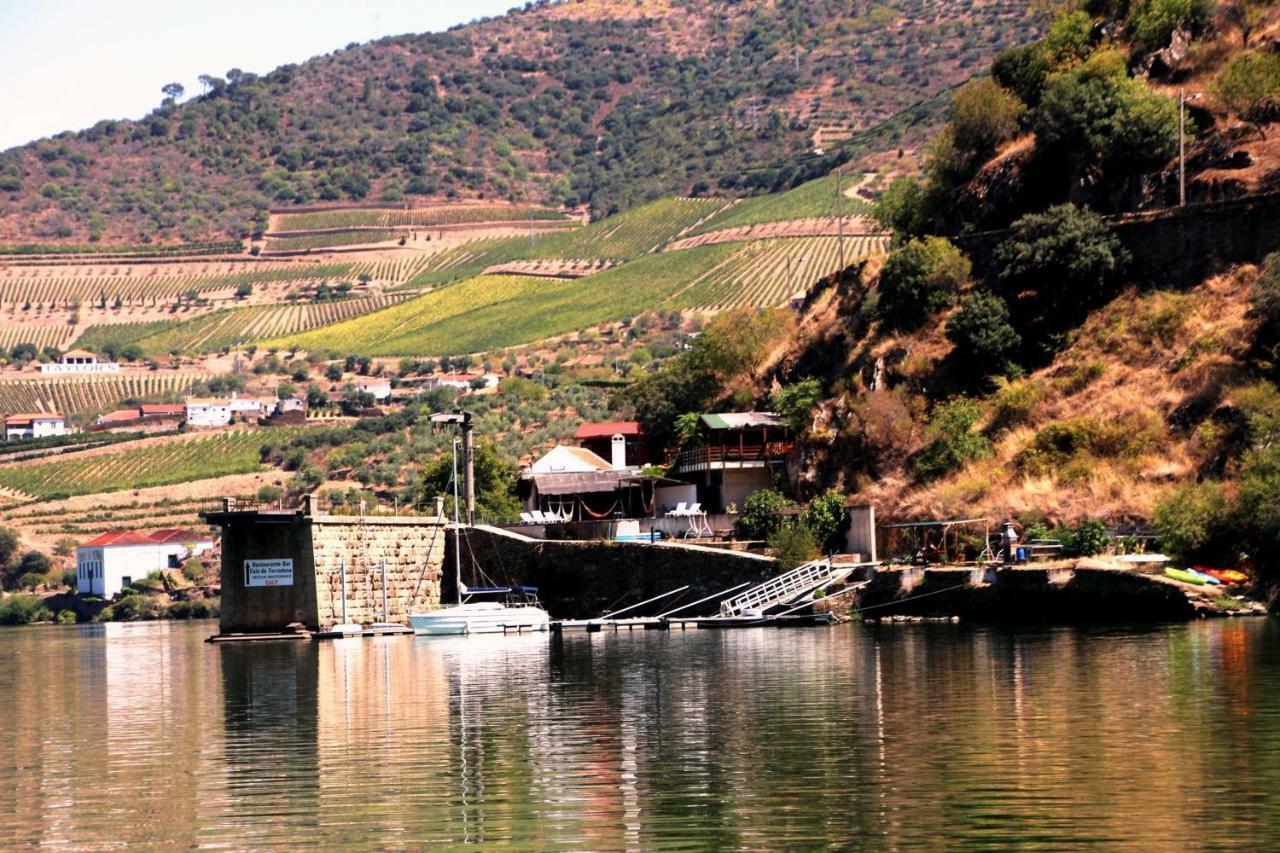 Douro Yacht Charter & Bungalows São João da Pesqueira Esterno foto