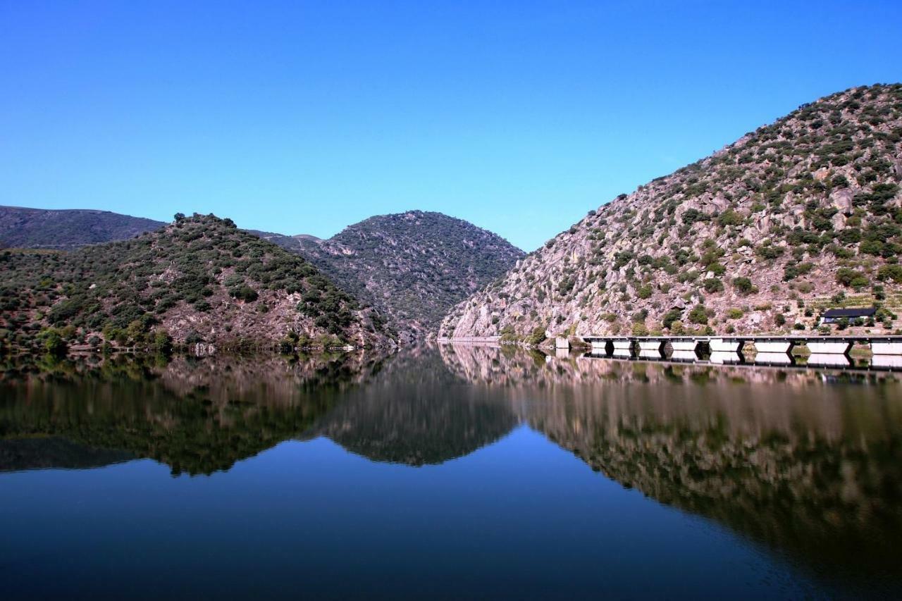 Douro Yacht Charter & Bungalows São João da Pesqueira Esterno foto